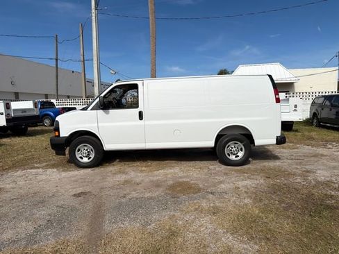 New 2025 Chevrolet Express 2500 Work Van 3D Cargo Van w/ Driver Convenience Package RWD image 7