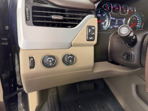 Used 2020 GMC Yukon XL SLT w/ Open Road Package AWD/4WD image 15