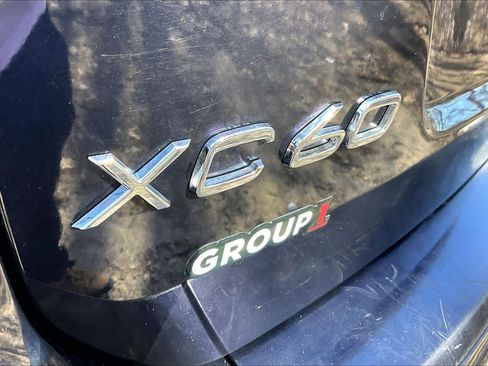 Used 2017 Volvo XC60 T6 Inscription w/ Climate Package image 10