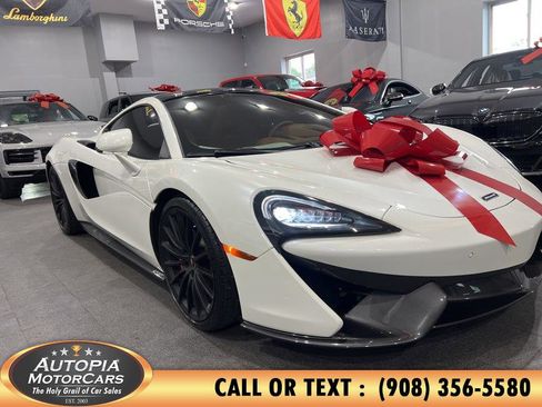 Used 2017 McLaren 570S RWD image 25