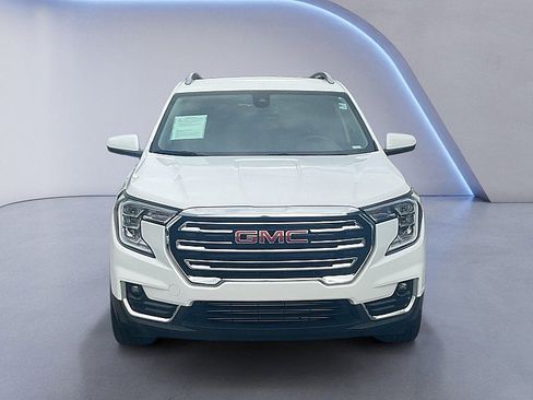 Certified 2024 GMC Terrain SLT image 8