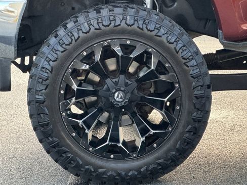 Used 2017 Ford F250 Lariat w/ Chrome Package image 11