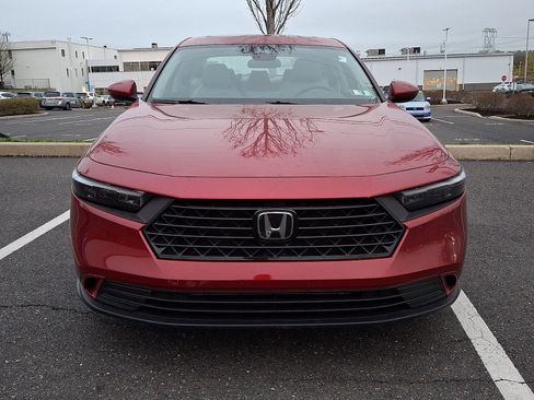 Used 2024 Honda Accord EX image 2