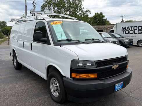 Used 2020 Chevrolet Express 3500 w/ Driver Convenience Package RWD image 1