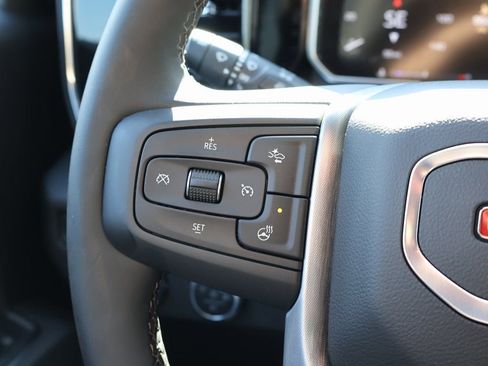 New 2026 GMC Sierra 1500 Elevation image 17