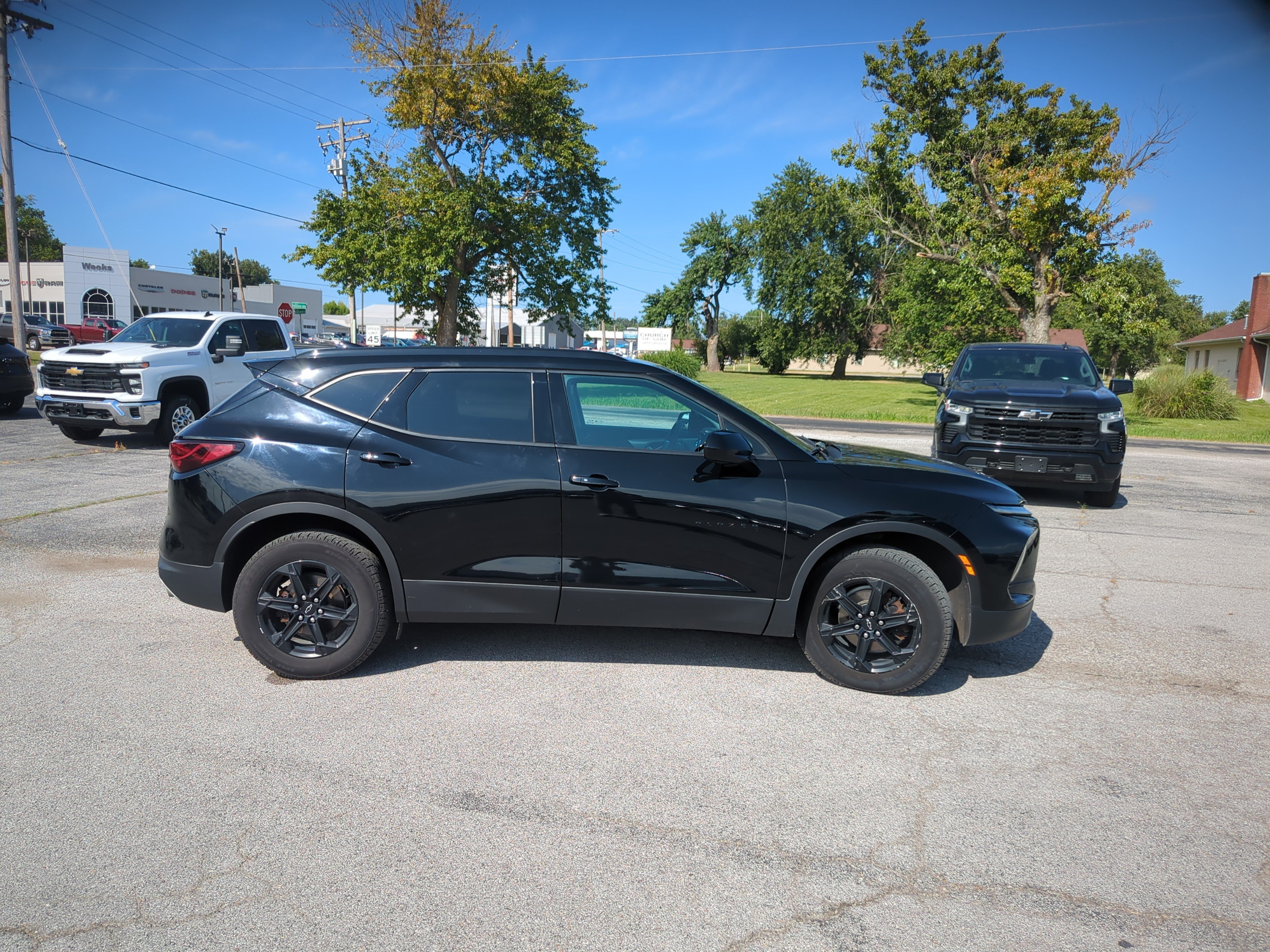 Used 2023 Chevrolet Blazer LT w/ Convenience Package FWD image 11