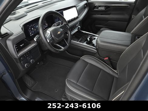Used 2025 Chevrolet Tahoe Premier image 9