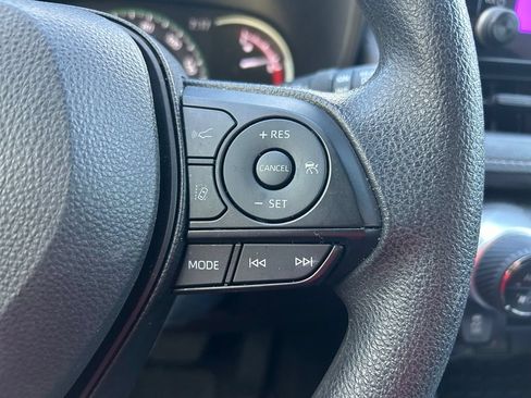 Certified 2025 Toyota RAV4 XLE FWD image 20