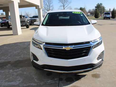 Used 2024 Chevrolet Equinox LT image 3