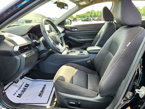 Used 2020 Nissan Altima 2.5 S FWD image 12