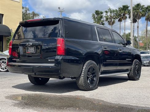 Used 2018 Chevrolet Suburban Premier image 12