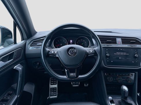 Certified 2020 Volkswagen Tiguan SE R-Line image 16
