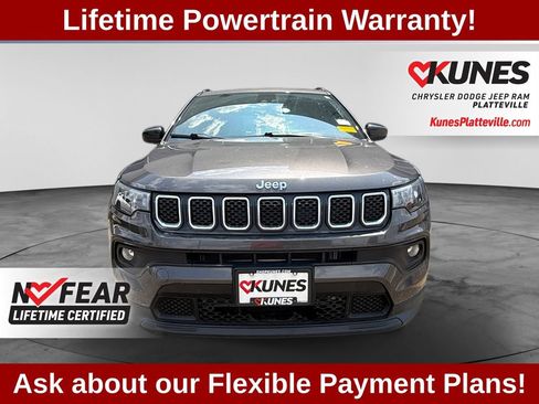 Used 2023 Jeep Compass Latitude AWD/4WD image 3