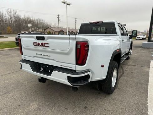 New 2026 GMC Sierra 3500 Denali w/ Denali Reserve Package image 17