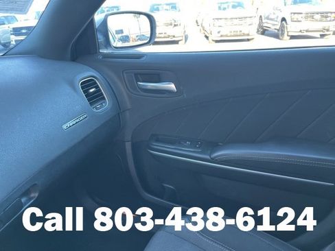 Used 2022 Dodge Charger SXT image 27
