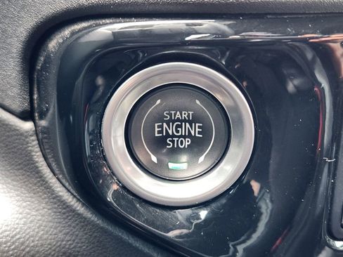 Used 2023 Chevrolet Silverado 1500 ZR2 w/ Technology Package image 21