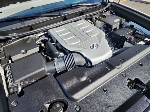 Used 2023 Lexus GX 460 Premium image 10