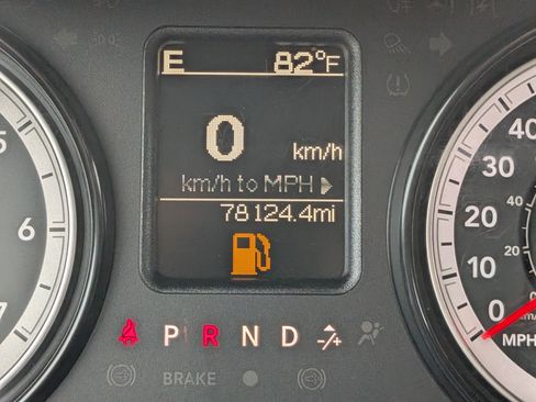 Used 2022 RAM 1500 Classic SLT RWD image 21
