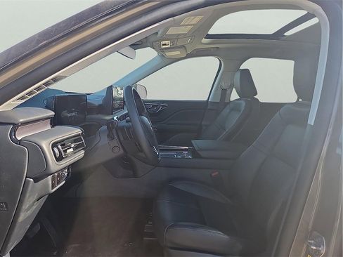 New 2026 Lincoln Aviator 2WD image 12