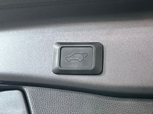 Used 2021 Toyota RAV4 XSE w/ XSE Grade Weather Package AWD/4WD image 11
