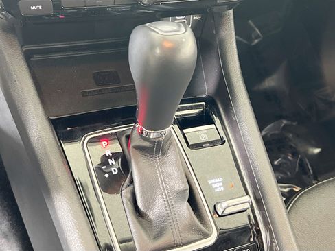 Used 2022 Jeep Compass Latitude w/ Sun and Sound Group image 16