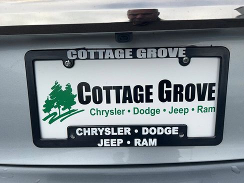 Used 2017 Toyota Camry SE image 12