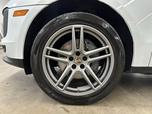 Used 2021 Porsche Macan S image 9