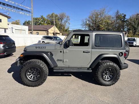 Used 2021 Jeep Wrangler Willys image 8