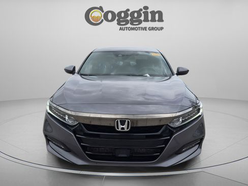 Used 2018 Honda Accord Sport image 9