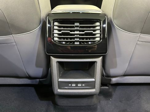 Used 2023 Volkswagen ID.4 Pro S image 35