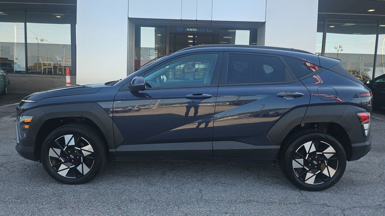 Used 2025 Hyundai Kona SEL AWD/4WD image 2