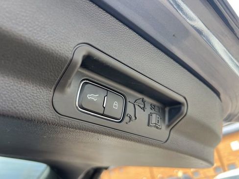 Certified 2021 Ford Explorer XLT w/ Equipment Group 202A image 24