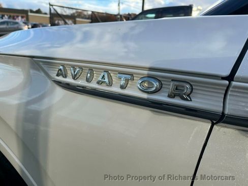 Used 2021 Lincoln Aviator Reserve image 11