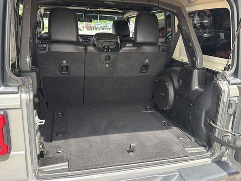Used 2020 Jeep Wrangler Unlimited Rubicon AWD/4WD image 13