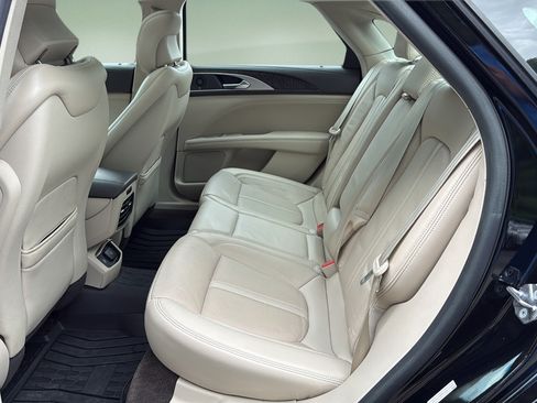 Used 2018 Lincoln MKZ Reserve w/ Climate Package FWD image 14