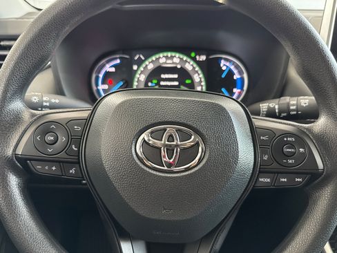 Used 2025 Toyota RAV4 XLE w/ Convenience Package AWD/4WD image 29