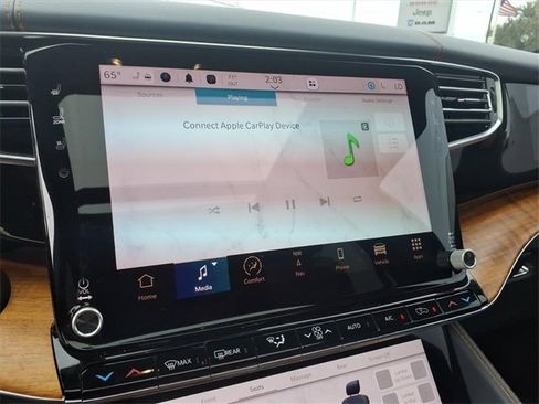 Used 2022 Jeep Grand Wagoneer Series II w/ Convenience Group III image 17