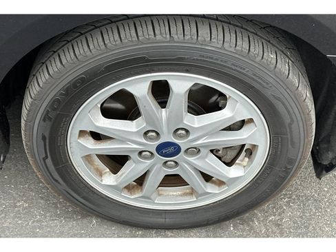Used 2021 Ford Transit Connect XLT FWD image 4