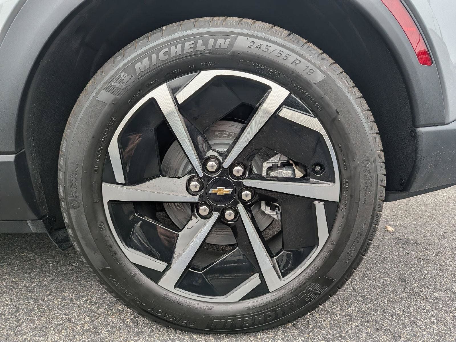 New 2026 Chevrolet Equinox EV LT FWD image 36