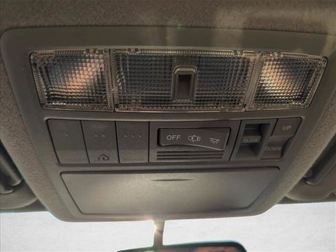 Used 2009 Toyota Highlander Limited w/ Extra Value Pkg 7 AWD/4WD image 20