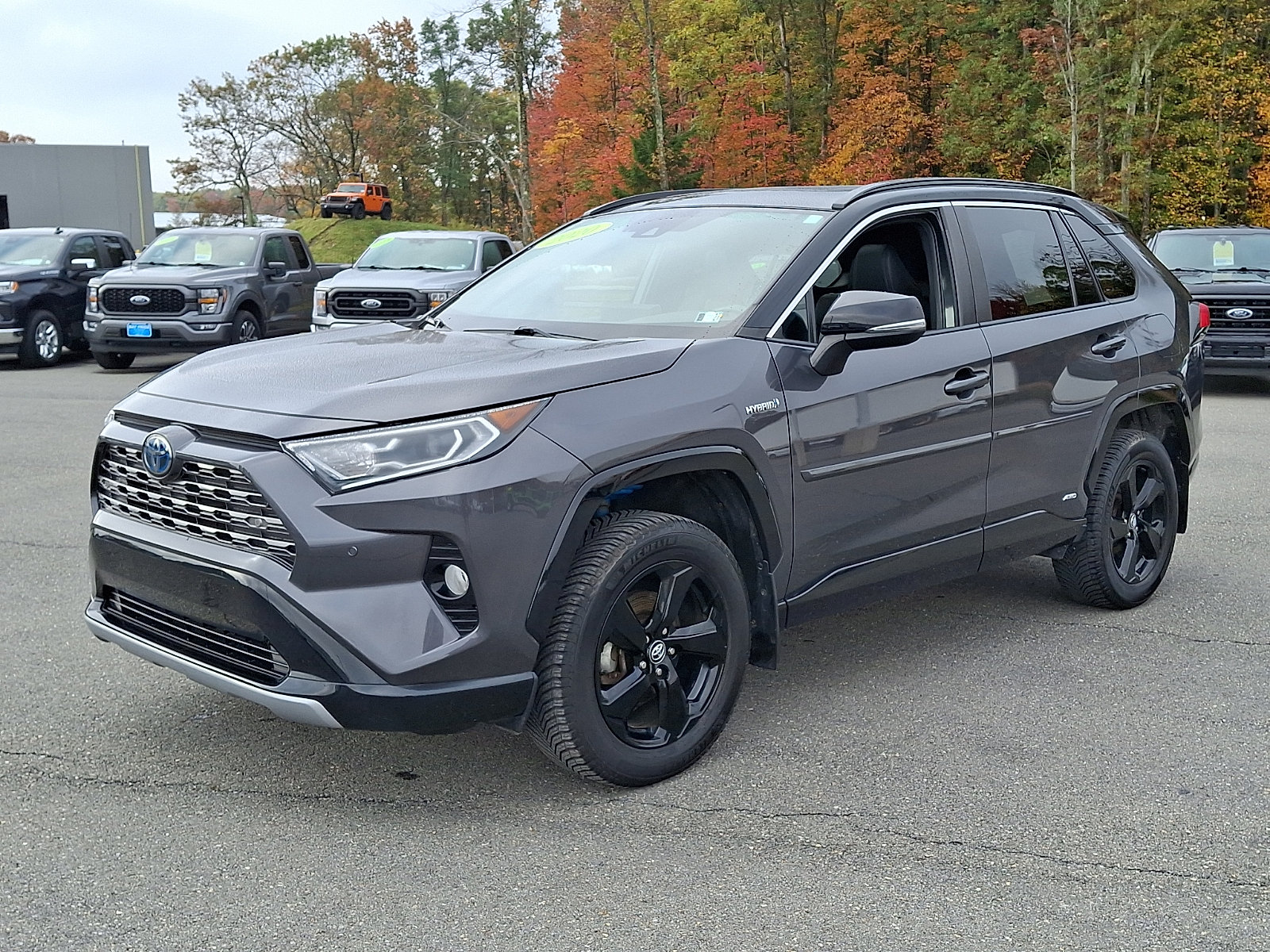 Used 2020 Toyota RAV4 XSE AWD/4WD image 3