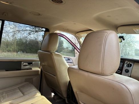 Used 2012 Ford Expedition XLT image 21