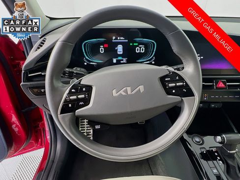 Certified 2023 Kia Niro EX Touring FWD image 12