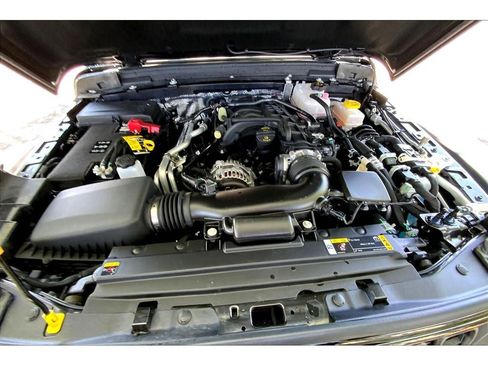 Used 2024 Jeep Wrangler Unlimited Rubicon w/ Technology Group image 11