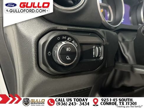 Used 2023 Jeep Gladiator Overland w/ Popular Equipment Package AWD/4WD image 20