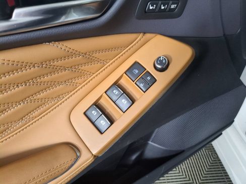 Used 2020 Toyota Avalon Limited w/ All Weather Liner Package FWD image 14