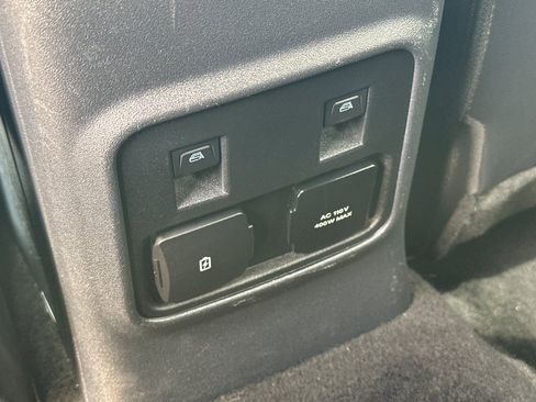 Used 2023 Ford Bronco Wildtrak AWD/4WD image 15