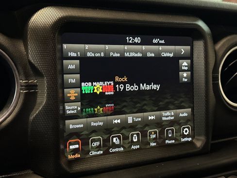 Used 2022 Jeep Wrangler Unlimited Sahara w/ Safety Group image 17