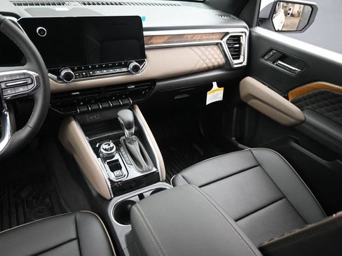 New 2026 GMC Canyon Denali AWD/4WD image 15
