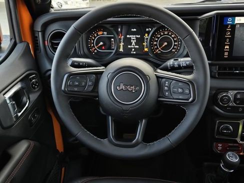 New 2025 Jeep Wrangler Unlimited Rubicon image 13